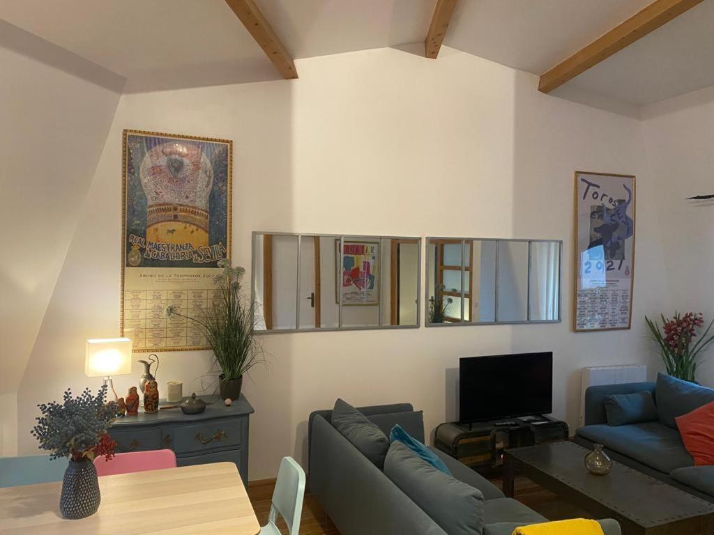 Superbe Et Accuiellent Appartement Ле-Кремлен-Бісетр Екстер'єр фото
